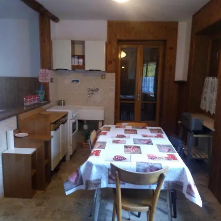 Apartment Laux Usseaux