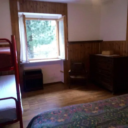 Apartment Laux